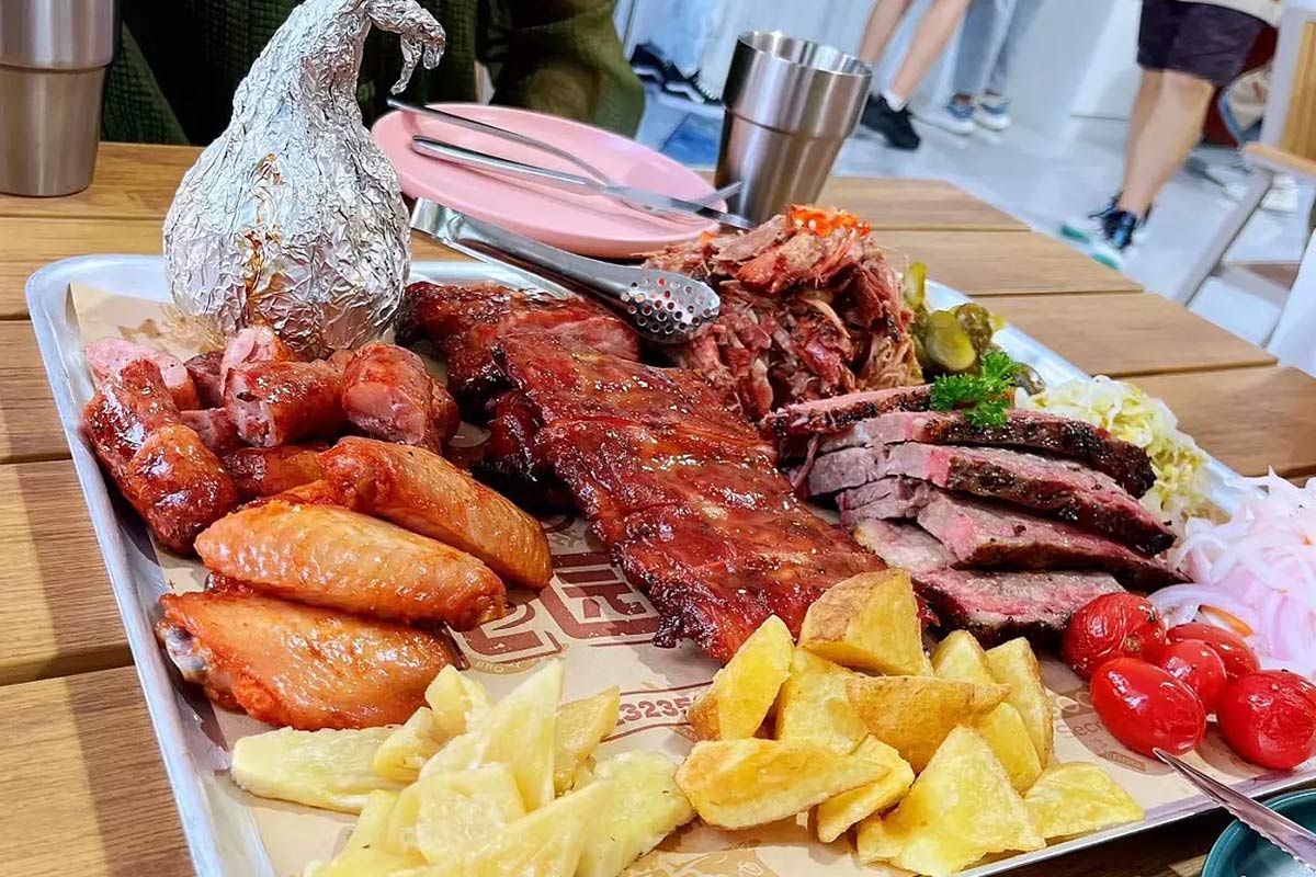 美式风格！烤肉BBQ品牌VI设计